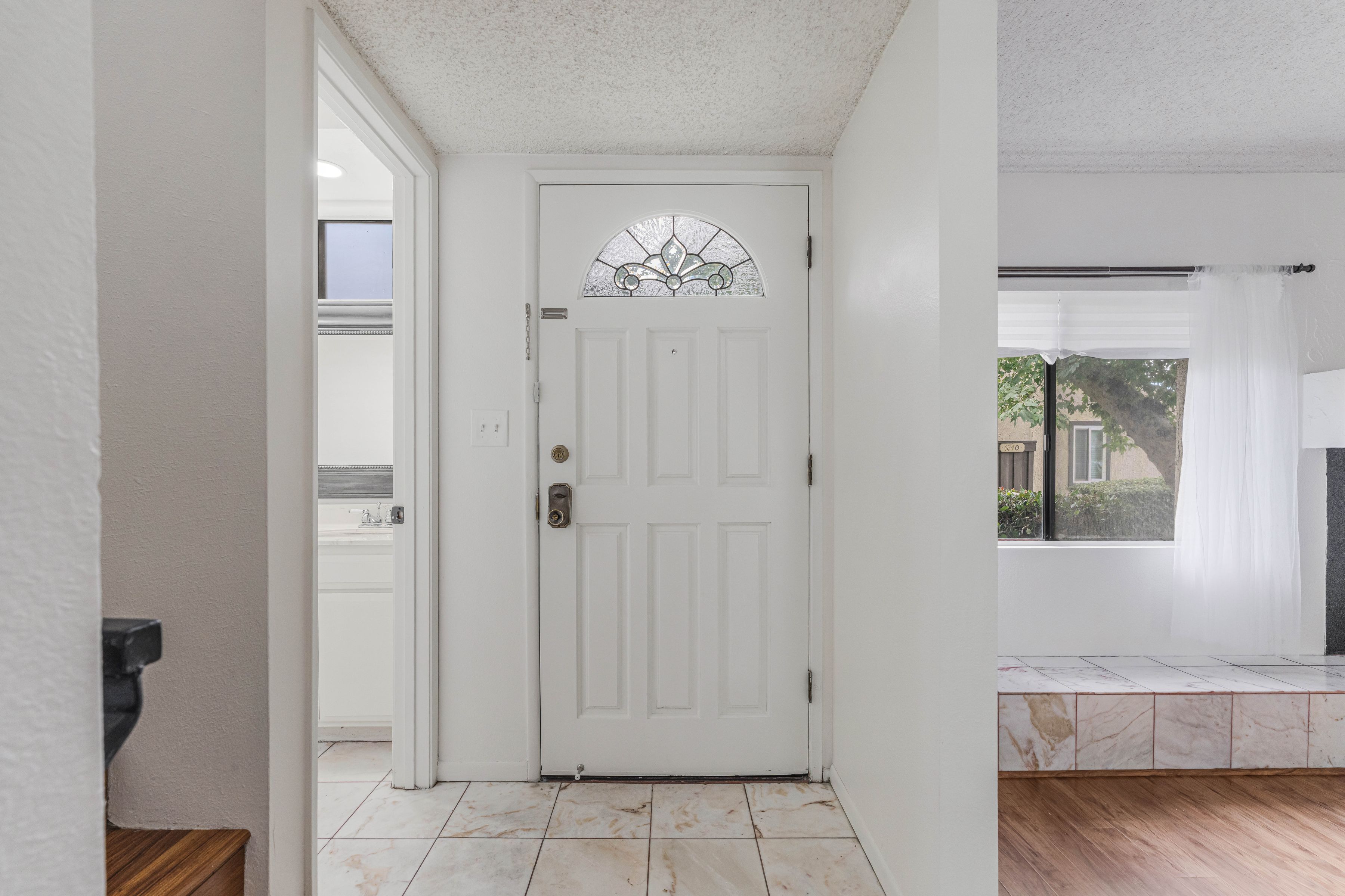  6746 Encino Avenue #2 - 物件實景