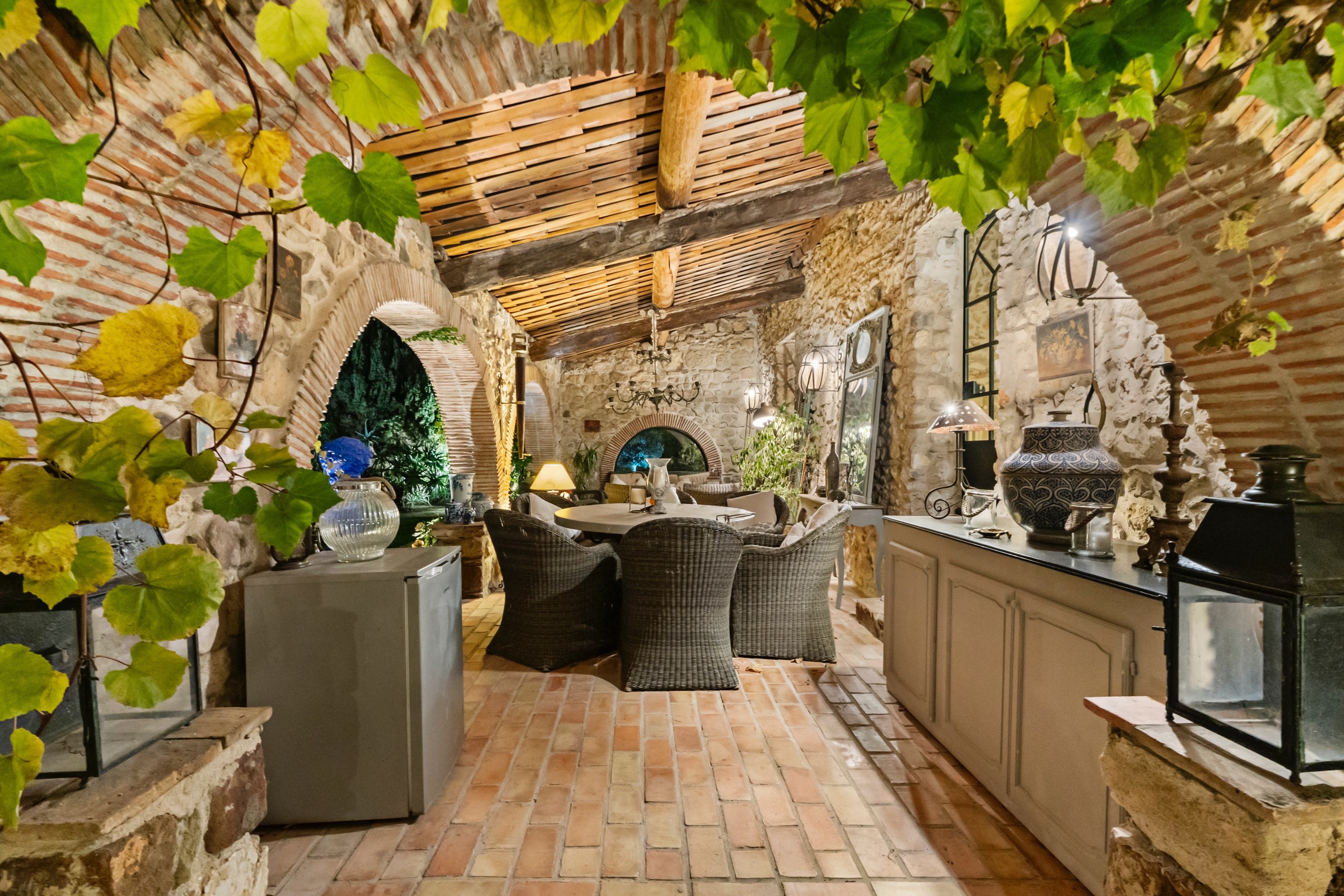  Exceptional stone bastide in Biot with pool and sea views - 物件實景