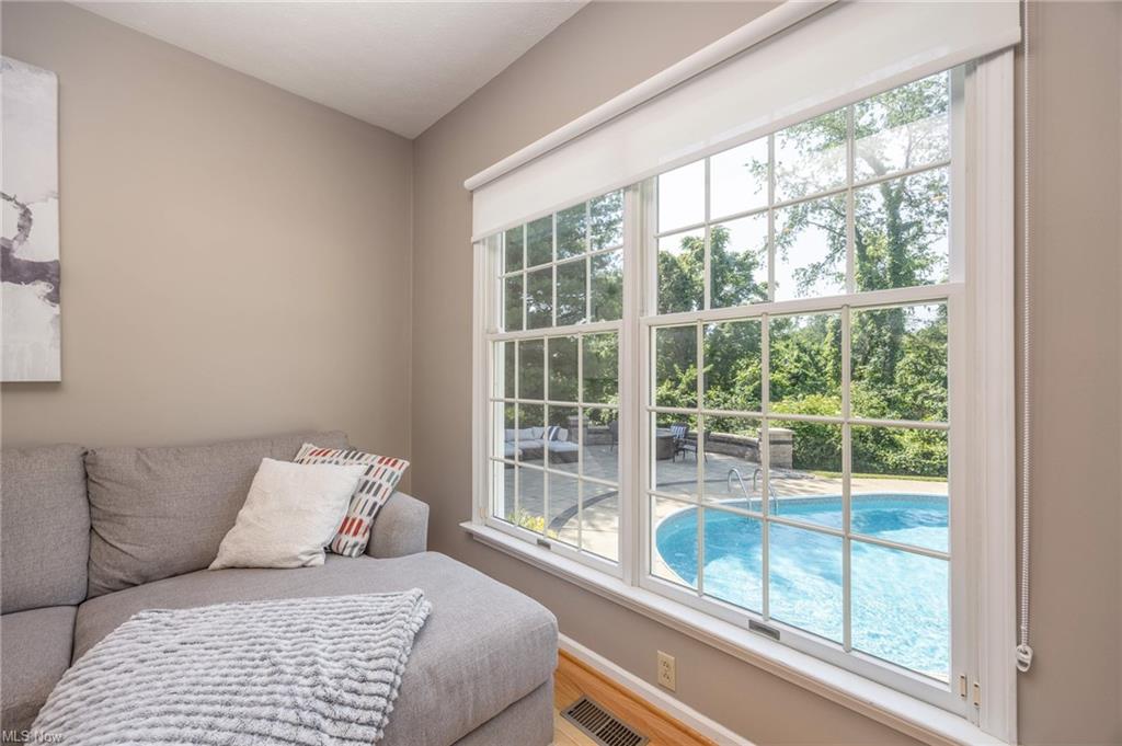 Marietta, Ohio, 45750, United States, 4 Bedrooms Bedrooms, ,5 BathroomsBathrooms,Residential,For Sale,1931542