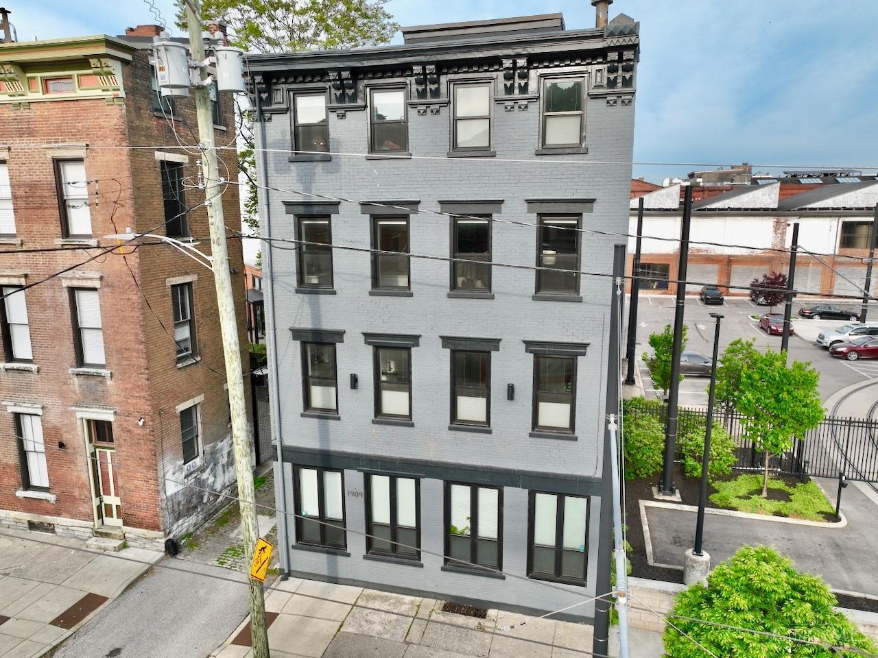 Cincinnati, Ohio, 45202, United States, 3 Bedrooms Bedrooms, ,3 BathroomsBathrooms,Residential,For Sale,1942125