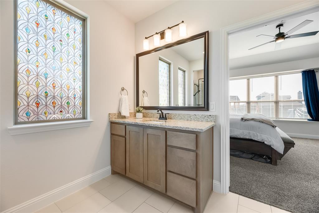 Pilot Point, Texas, 76258, United States, 5 Bedrooms Bedrooms, ,3 BathroomsBathrooms,Residential,For Sale,2019637