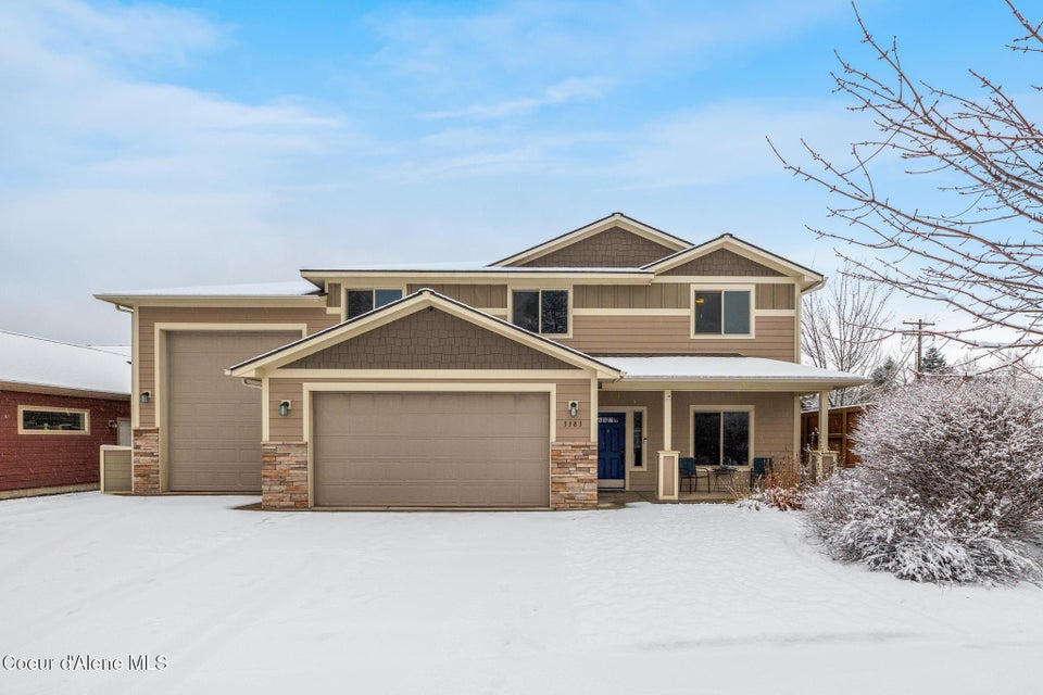 Coeur D'alene, Idaho, 83815, United States, 5 Bedrooms Bedrooms, ,4 BathroomsBathrooms,Residential,For Sale,1758621