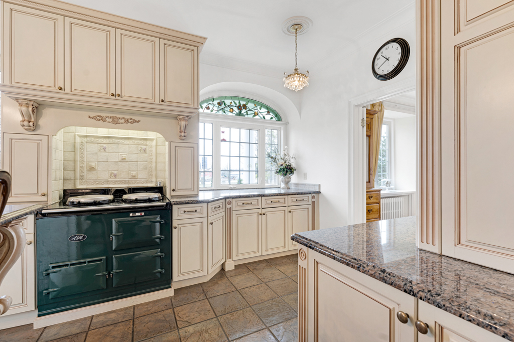 Drummond-North Elmsley, Ontario, K7H0G5, CA, 8 Bedrooms Bedrooms, ,7 BathroomsBathrooms,Residential,For Sale,1991661