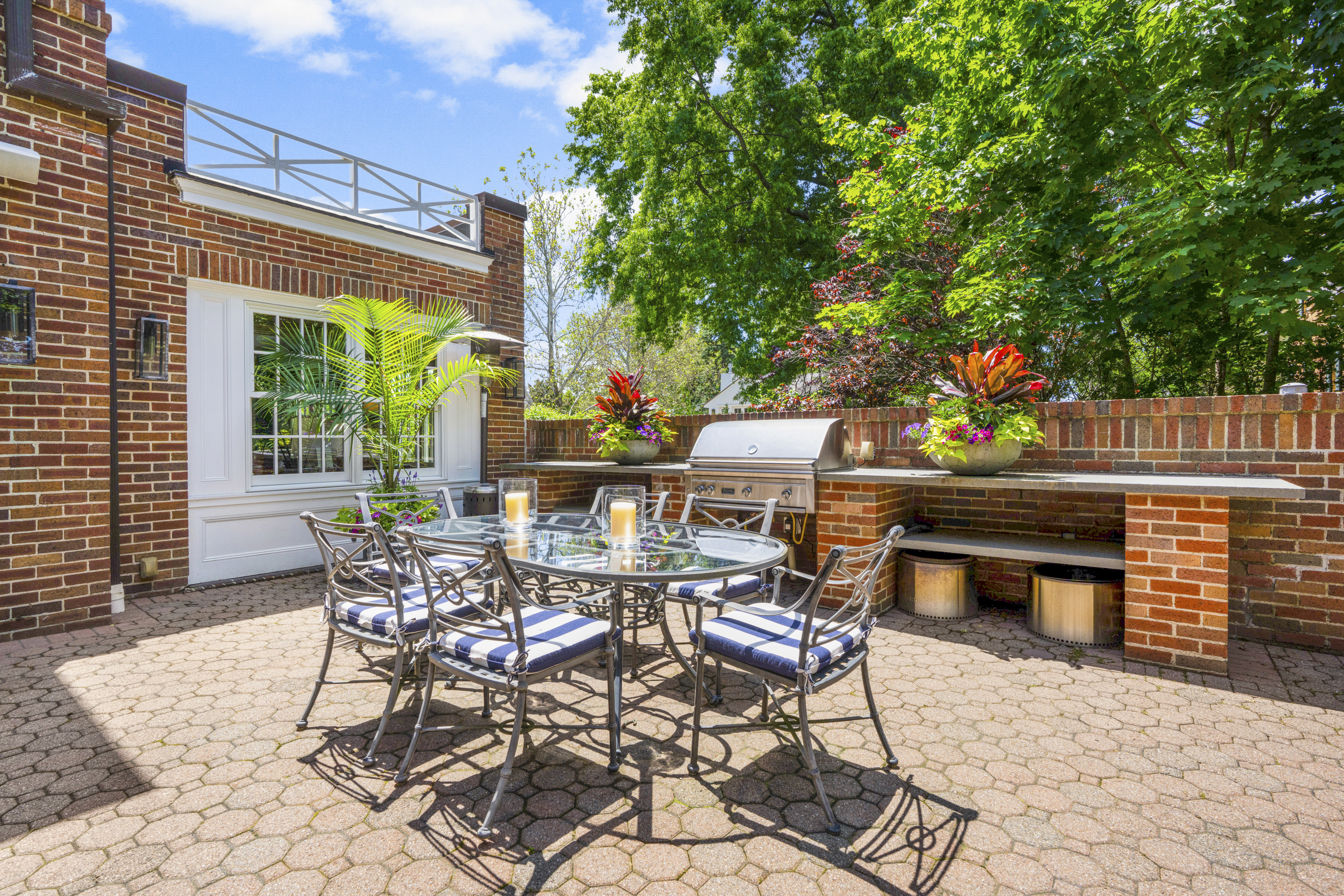  Distinquished Larchmont Manor Brick Colonial - 物件實景