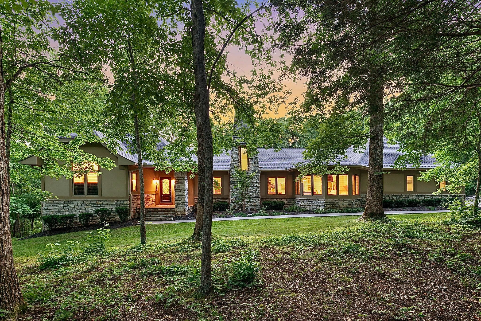  1003 Champion Hills Dr, Kingston Springs, TN, 37082 - 物件實景