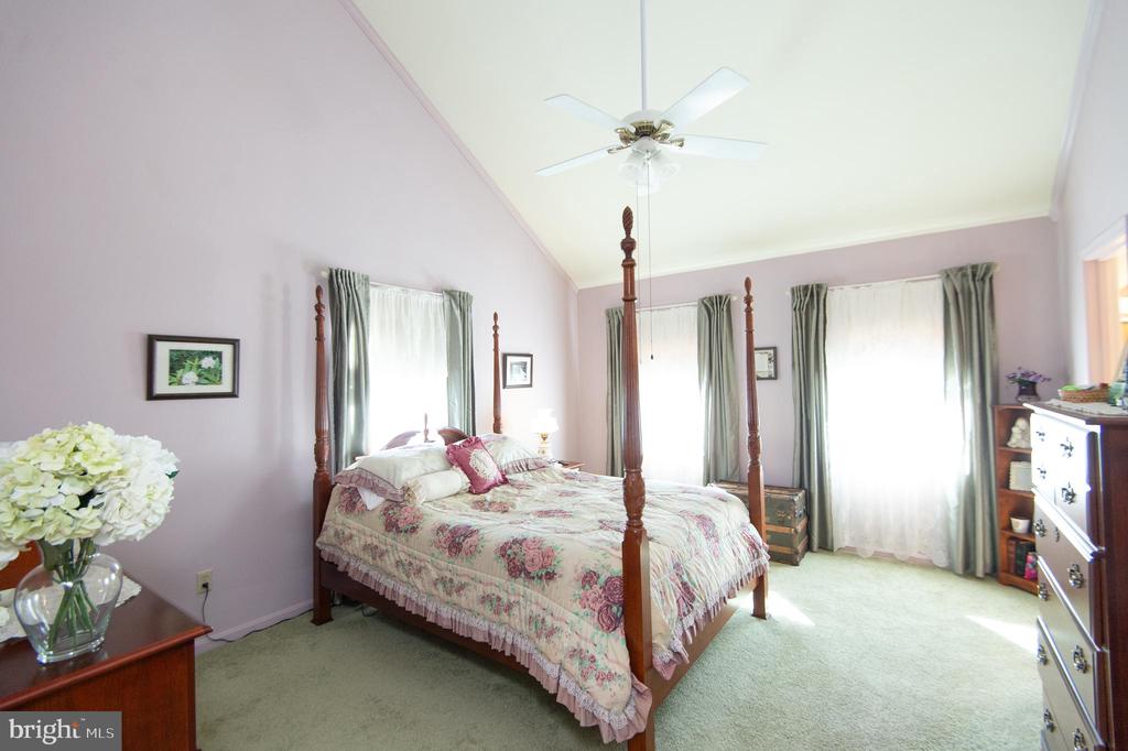 Denton, Maryland, 21629, United States, 4 Bedrooms Bedrooms, ,3 BathroomsBathrooms,Residential,For Sale,1992998