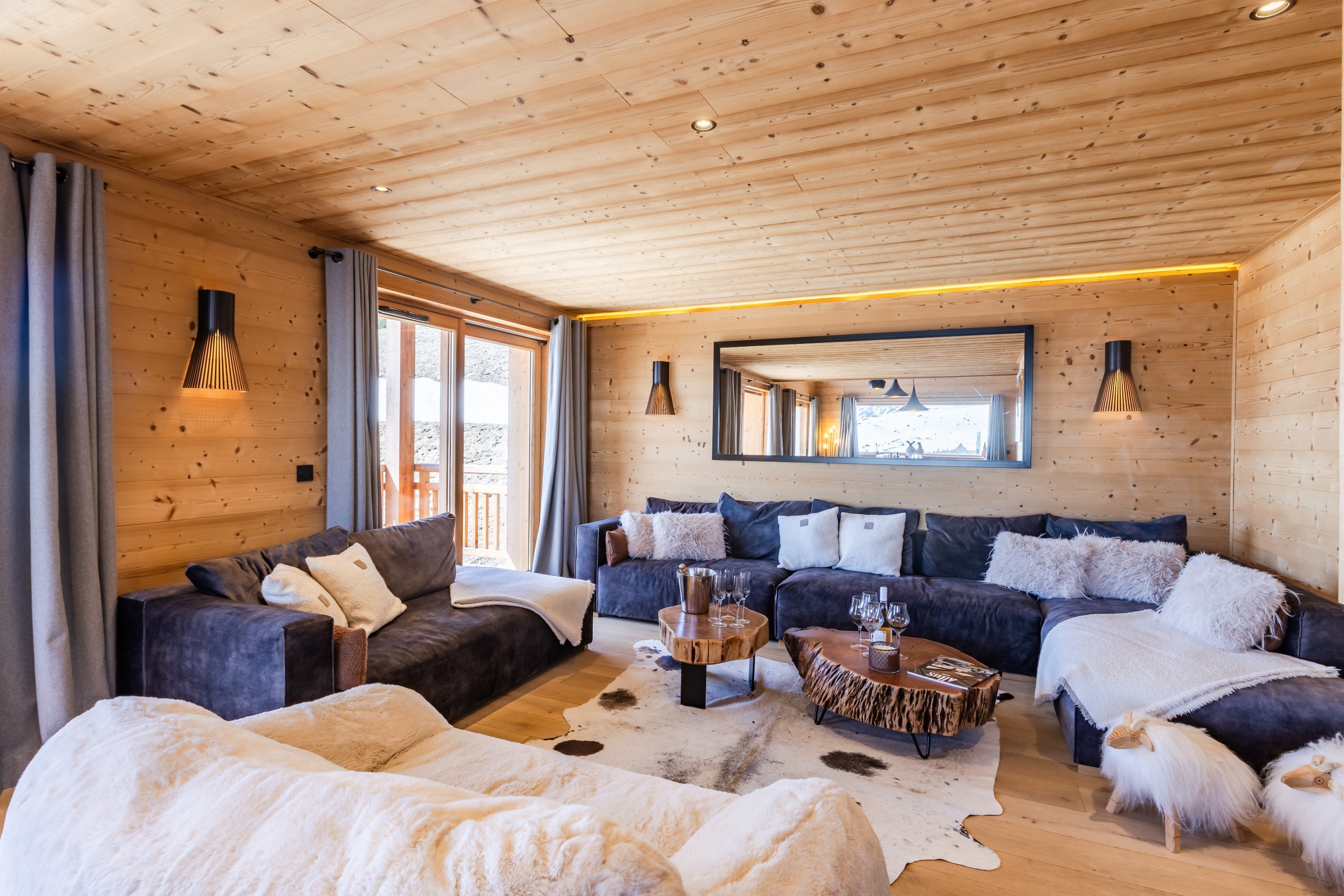  Chalet Rock - Right  at the foot of the slopes and in the heart of the Alpe d