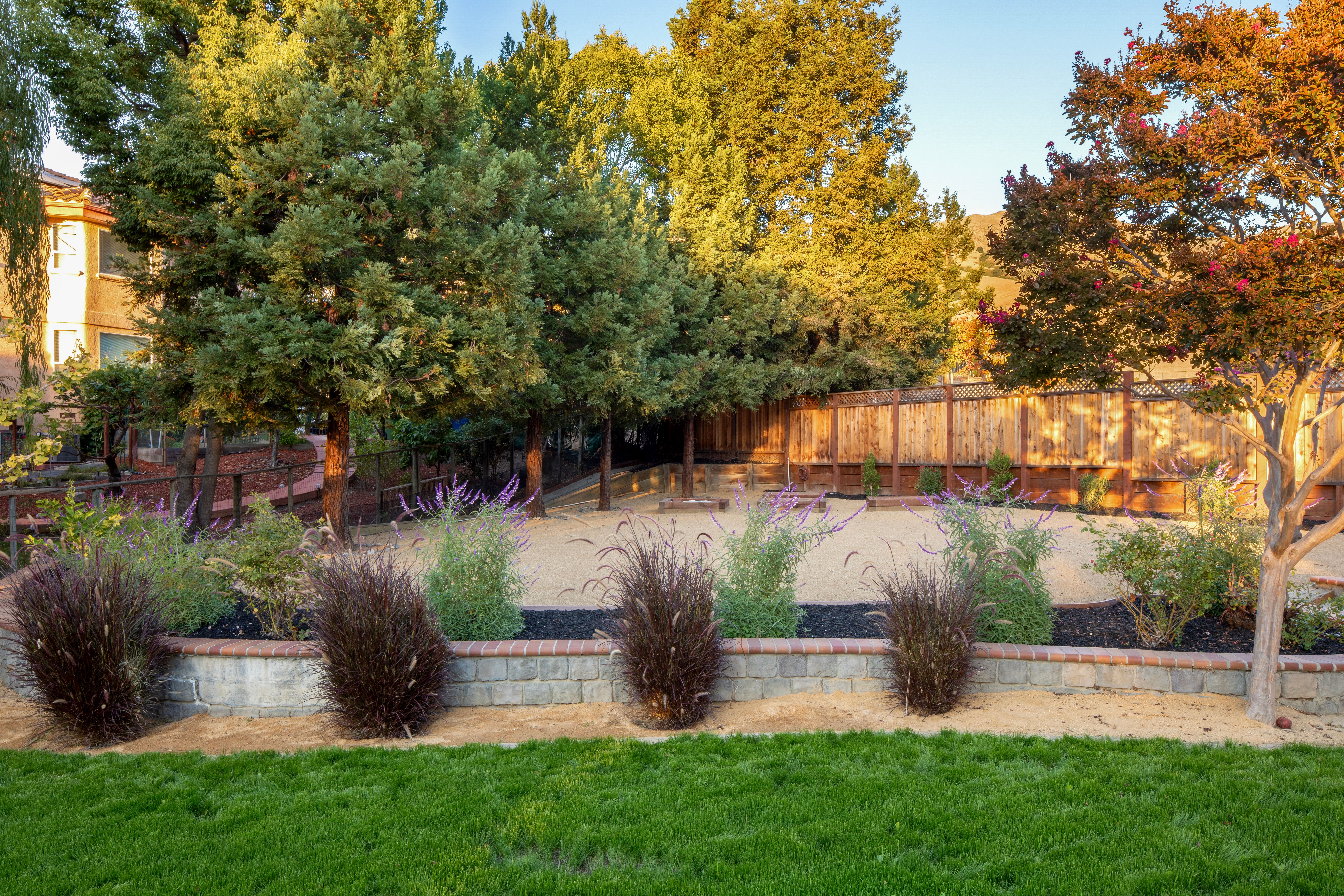  Grand Tudor Estate Offering Luxury Living in Gated Vineyard Heights - 物件實景