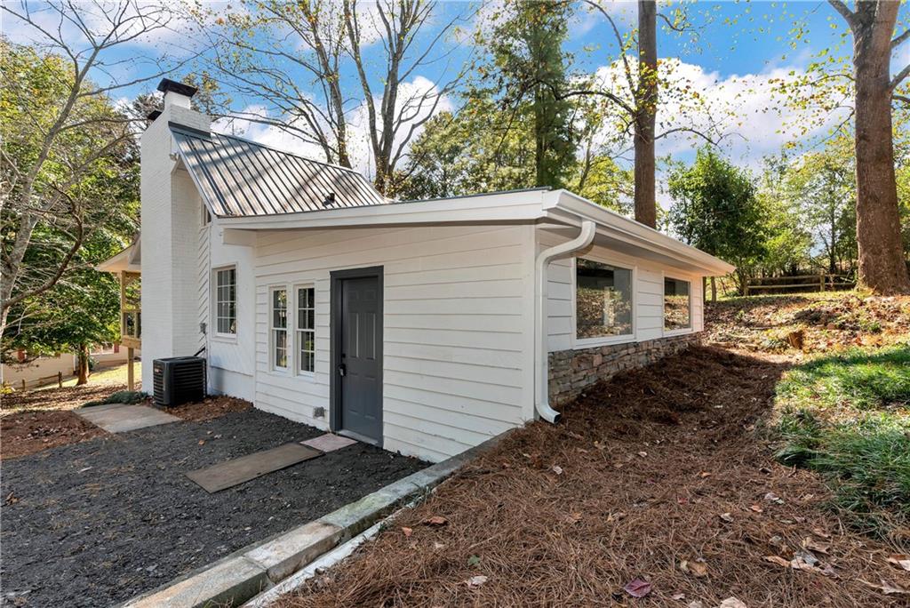 Dawsonville, Georgia, 30534, United States, 2 Bedrooms Bedrooms, ,2 BathroomsBathrooms,Residential,For Sale,1991026