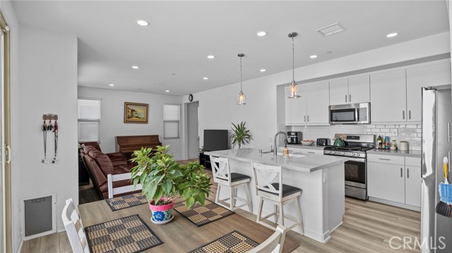 Chino, California, 91708, United States, 4 Bedrooms Bedrooms, ,3 BathroomsBathrooms,Residential,For Sale,2040840