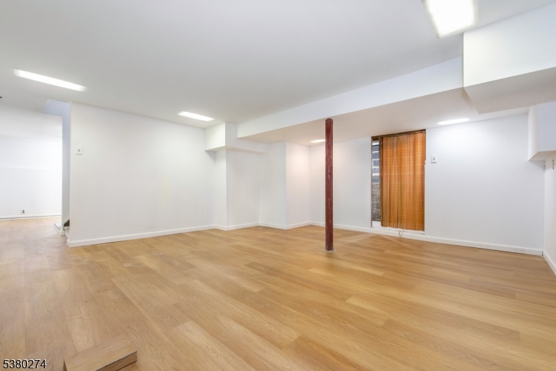 Clifton City, New Jersey, 07012, United States, 4 Bedrooms Bedrooms, ,2 BathroomsBathrooms,Residential,For Sale,1940862