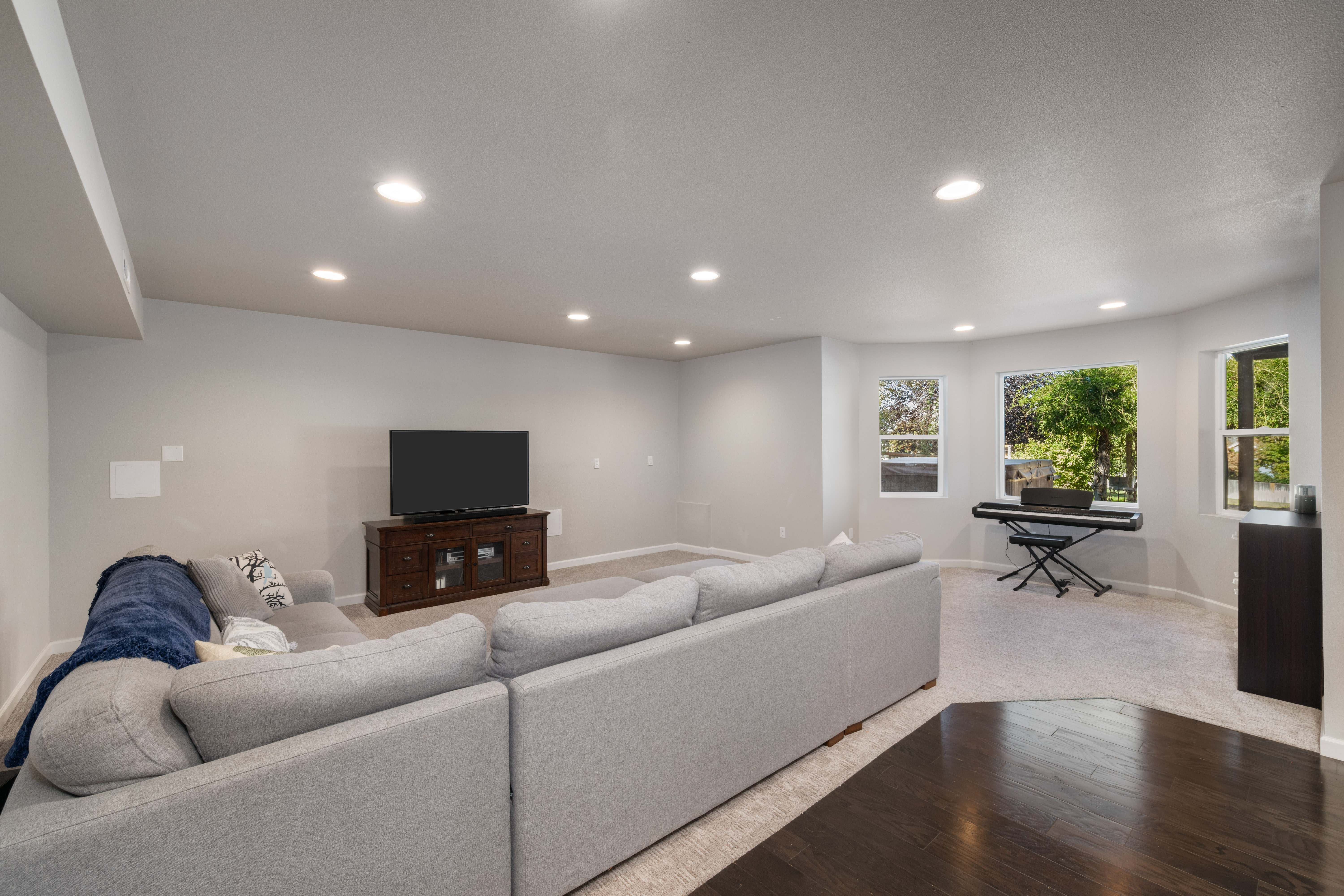  1.15 Acres in City Limits, 4 Bed, Built 2018 - 物件實景