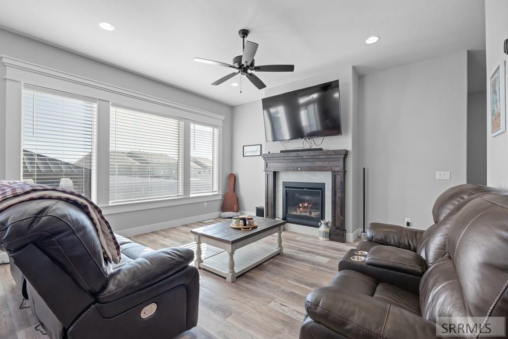 IDAHO FALLS, Idaho, 83401, United States, 4 Bedrooms Bedrooms, ,3 BathroomsBathrooms,Residential,For Sale,2013508