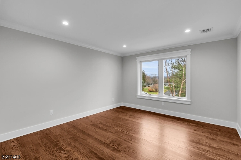 Bernards Twp., New Jersey, 07920, United States, 6 Bedrooms Bedrooms, ,5 BathroomsBathrooms,Residential,For Sale,2001685