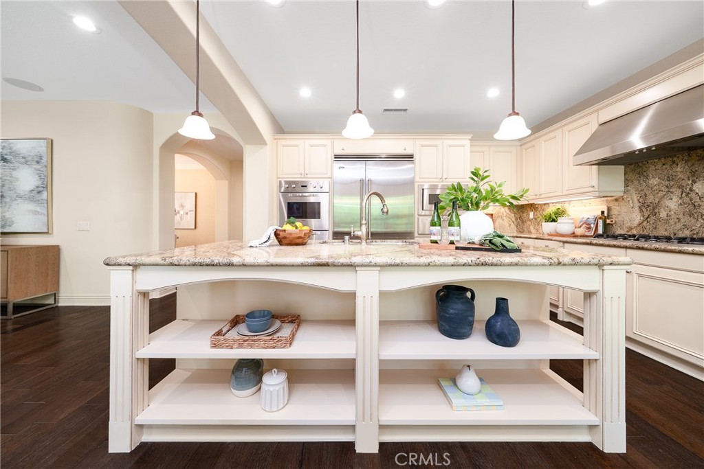 Irvine, California, 92620, United States, 5 Bedrooms Bedrooms, ,5 BathroomsBathrooms,Residential,For Sale,1932589