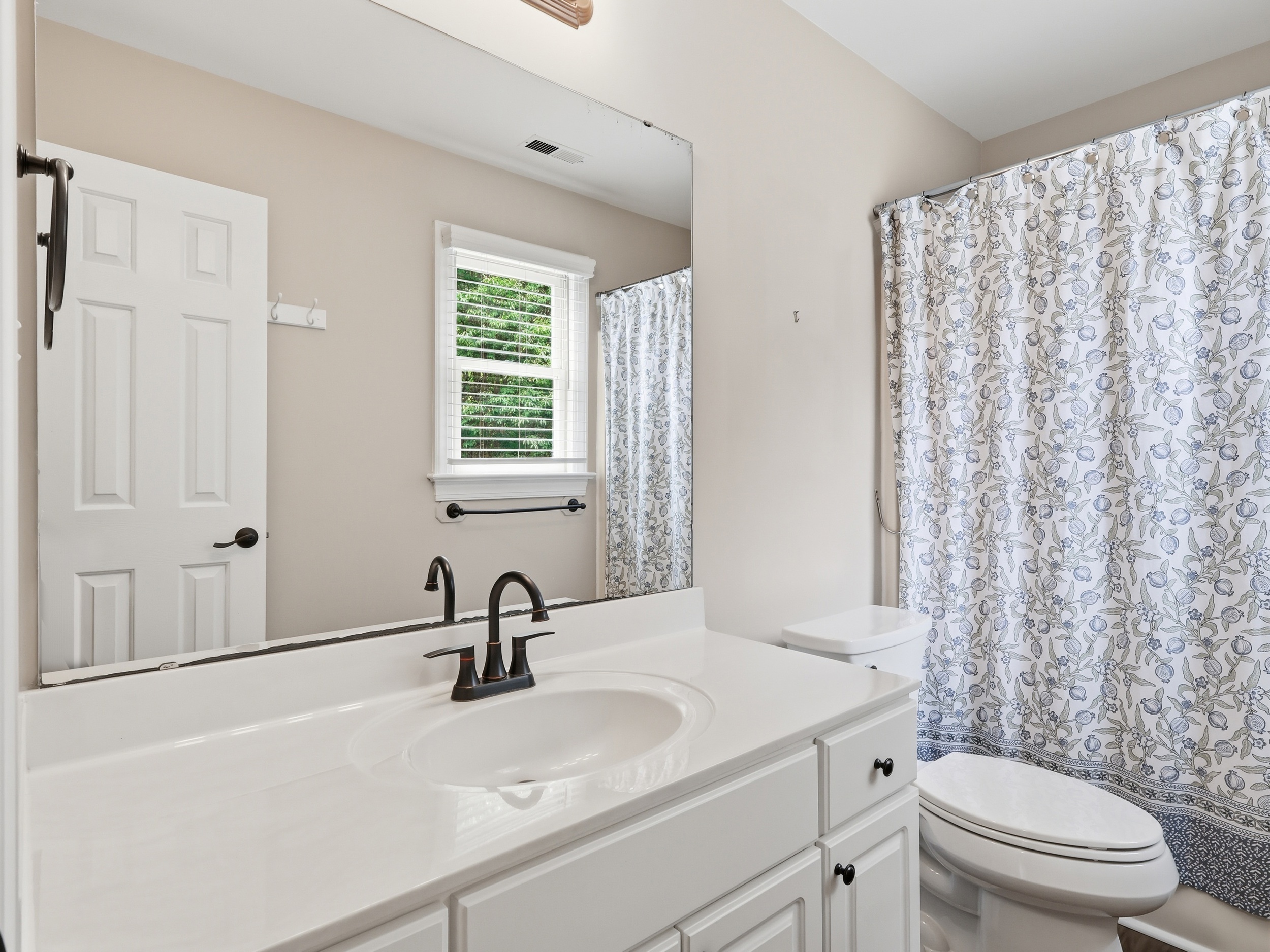  103 Whisper Creek Court, Cary, NC 27513 - 物件實景