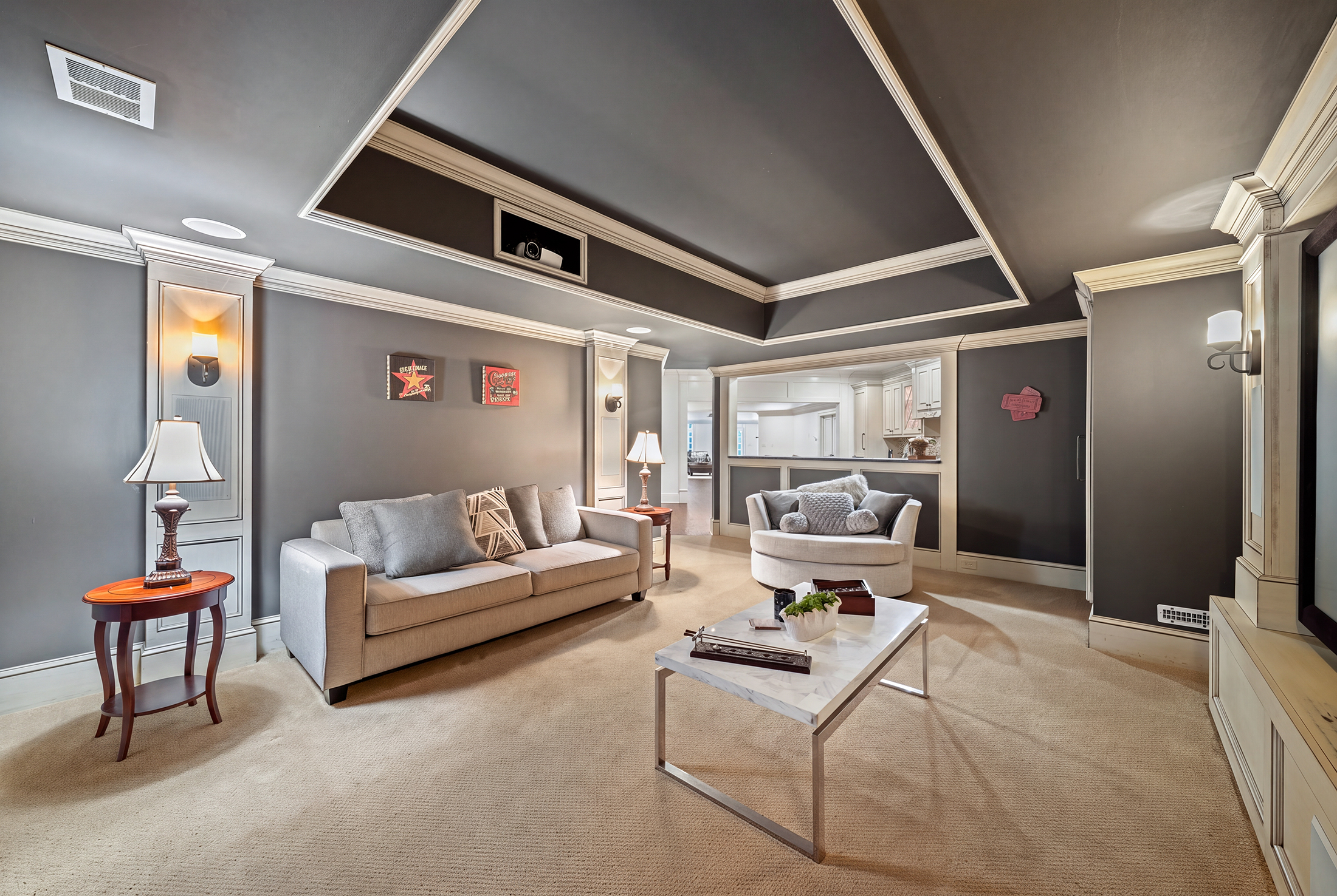  Located Within the Gated Greystone Farms Community in Milton - 物件實景