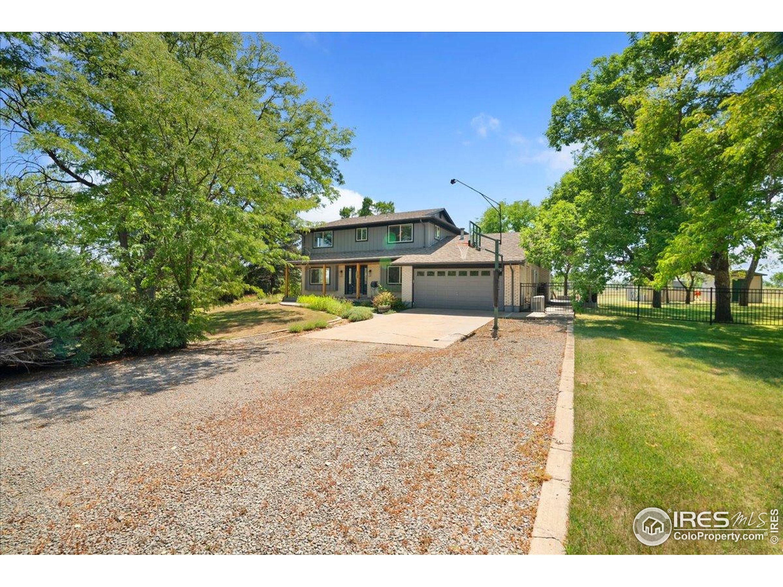 Longmont, Colorado, 80504, United States, 5 Bedrooms Bedrooms, ,1 BathroomBathrooms,Residential,For Sale,1933238