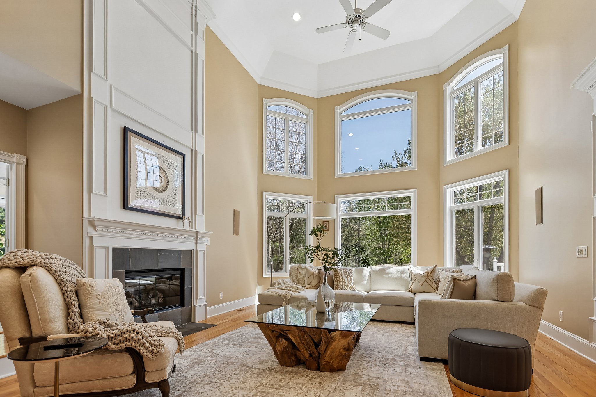  Stunning Belle Mead Estate with Private Theater, Gym, and Designer Finishes - 物件實景