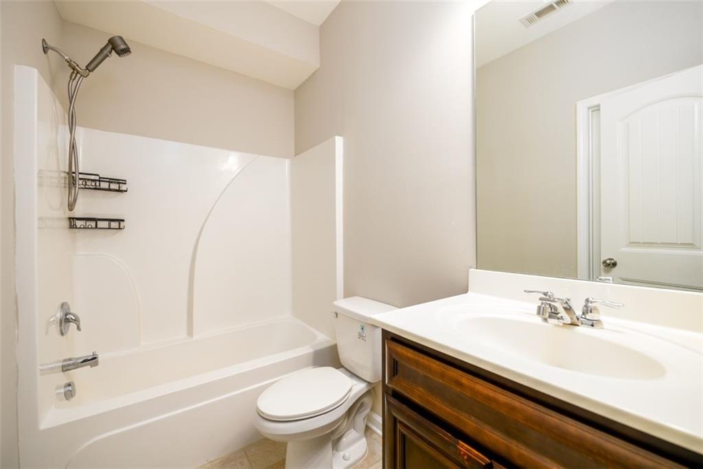 Grayson, Georgia, 30017, United States, 5 Bedrooms Bedrooms, ,3 BathroomsBathrooms,Residential,For Sale,1838638