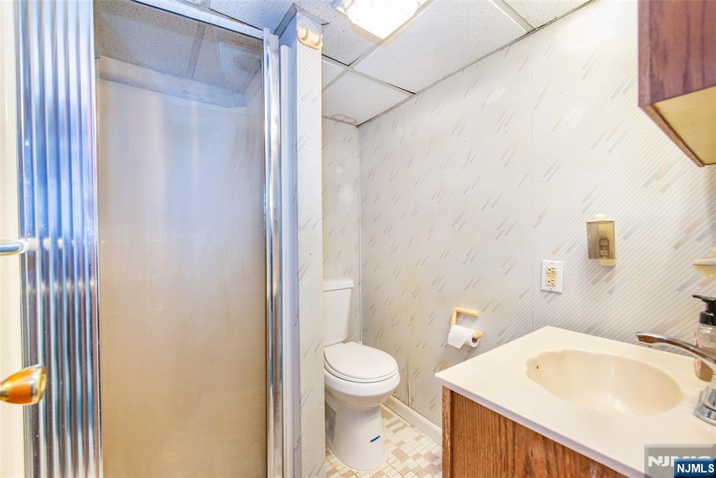 Clifton, New Jersey, 07014, United States, 5 Bedrooms Bedrooms, ,3 BathroomsBathrooms,Residential,For Sale,2000978