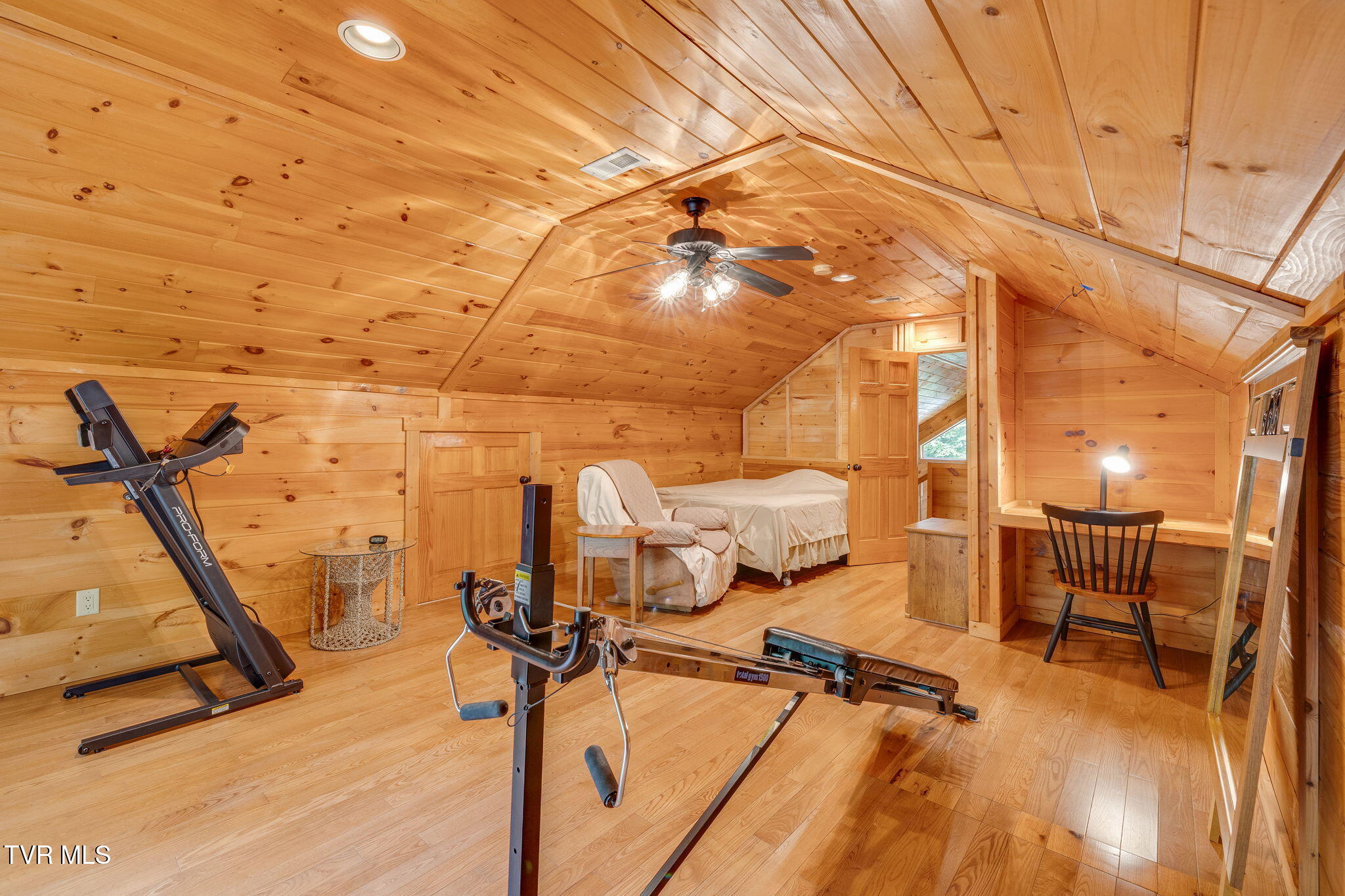 Butler, Tennessee, 37640, United States, 2 Bedrooms Bedrooms, ,3 BathroomsBathrooms,Residential,For Sale,1914007