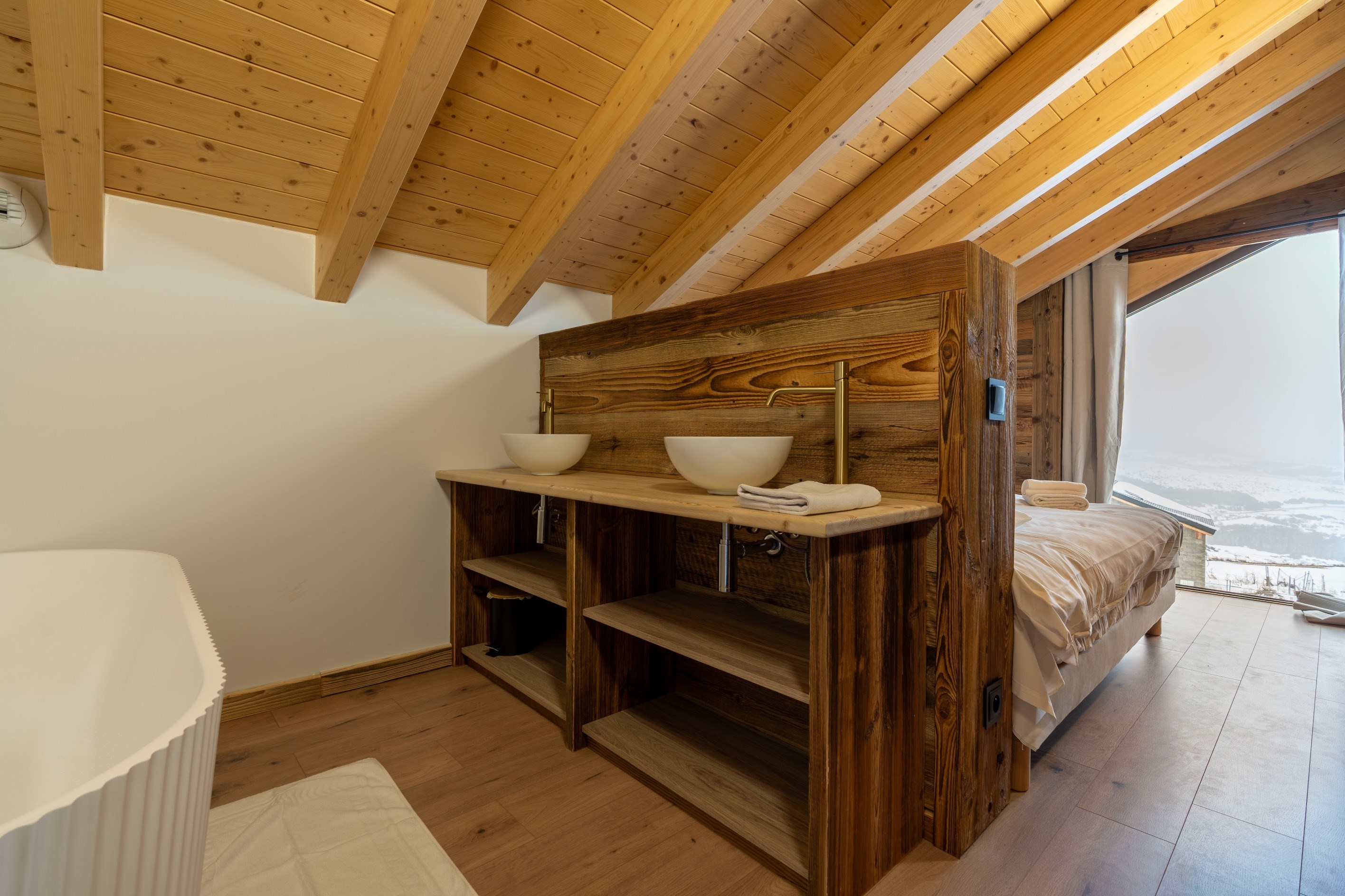  Exceptional New Chalet with Panoramic Views and High-End Features - 物件實景