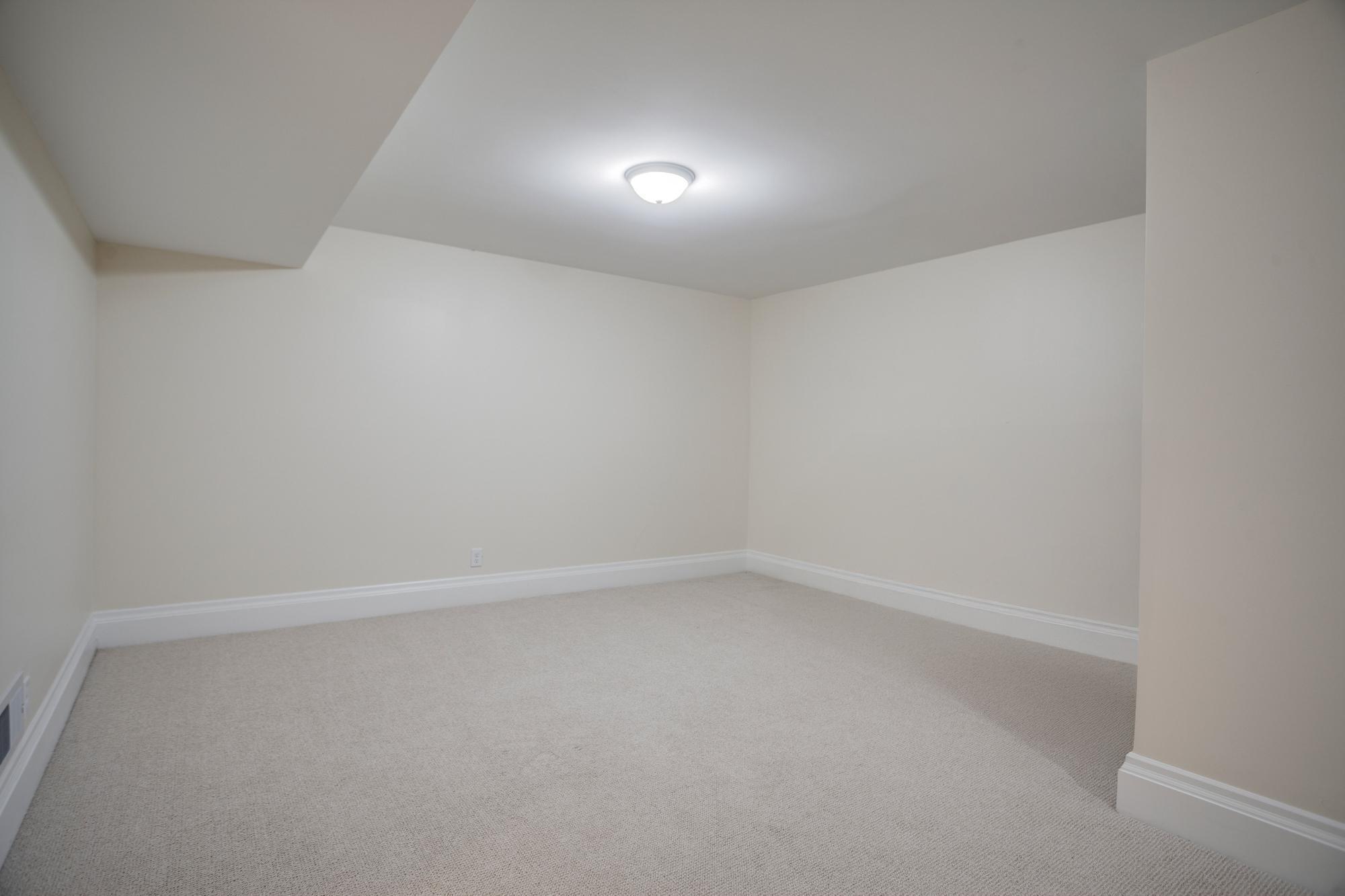 Minneapolis, Minnesota, 55408, United States, 5 Bedrooms Bedrooms, ,2 BathroomsBathrooms,Residential,For Sale,1960764