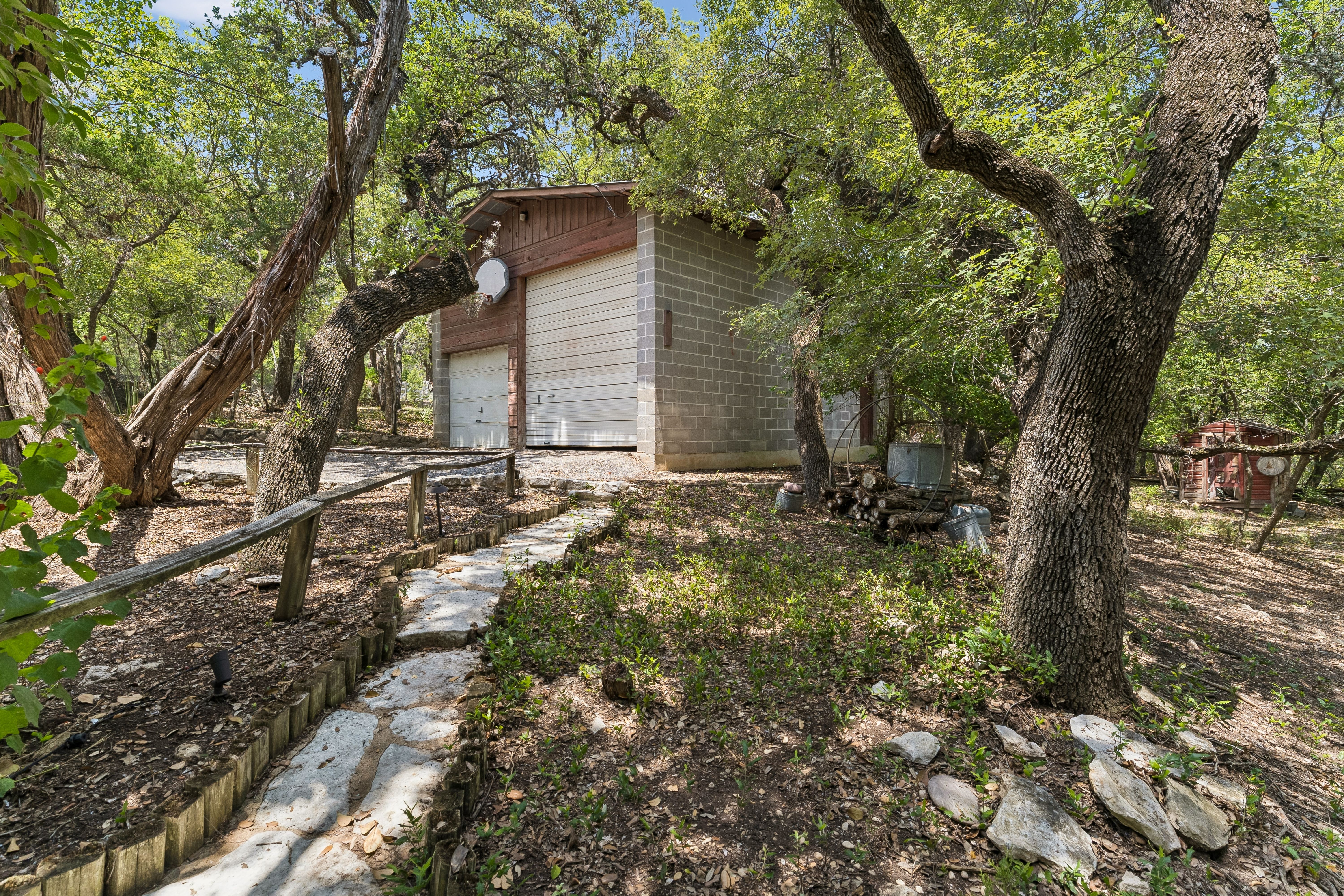  Spanish-Style Historic Woodland Retreat in Helotes - 物件實景