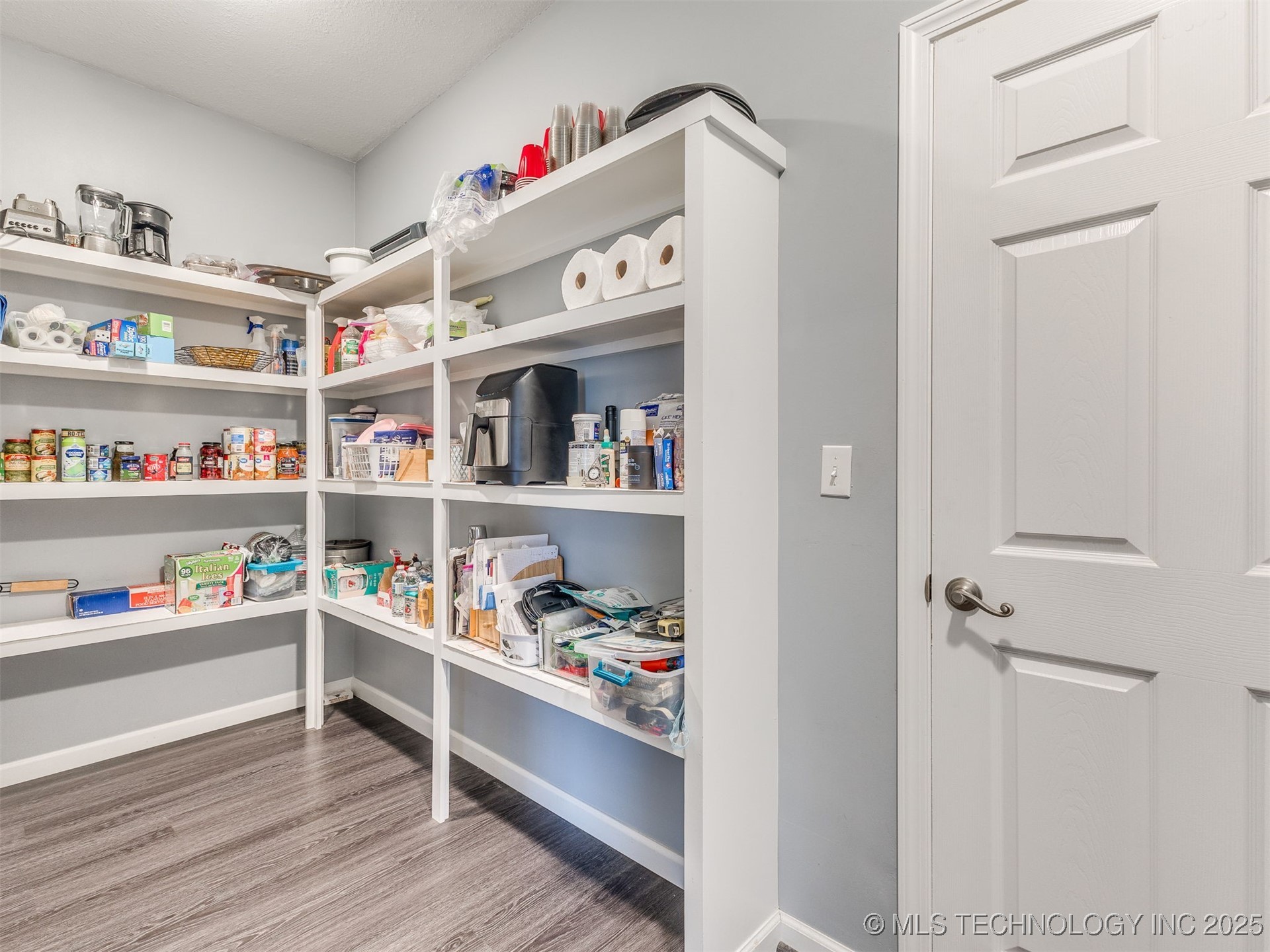 Mounds, Oklahoma, 74047, United States, 4 Bedrooms Bedrooms, ,4 BathroomsBathrooms,Residential,For Sale,1985246