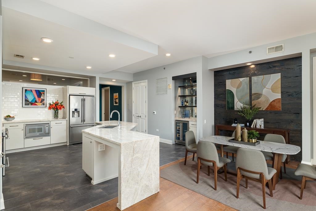 Memphis, Tennessee, 38103, United States, 3 Bedrooms Bedrooms, ,3 BathroomsBathrooms,Residential,For Sale,1996915