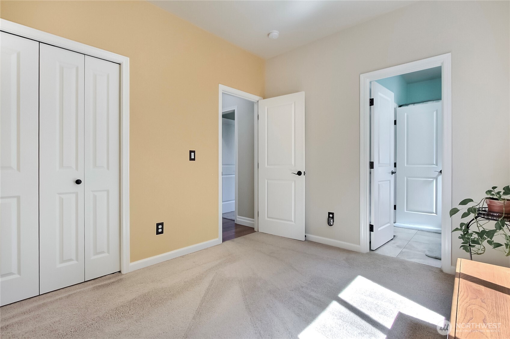 Puyallup, Washington, 98375, United States, 3 Bedrooms Bedrooms, ,3 BathroomsBathrooms,Residential,For Sale,1918513