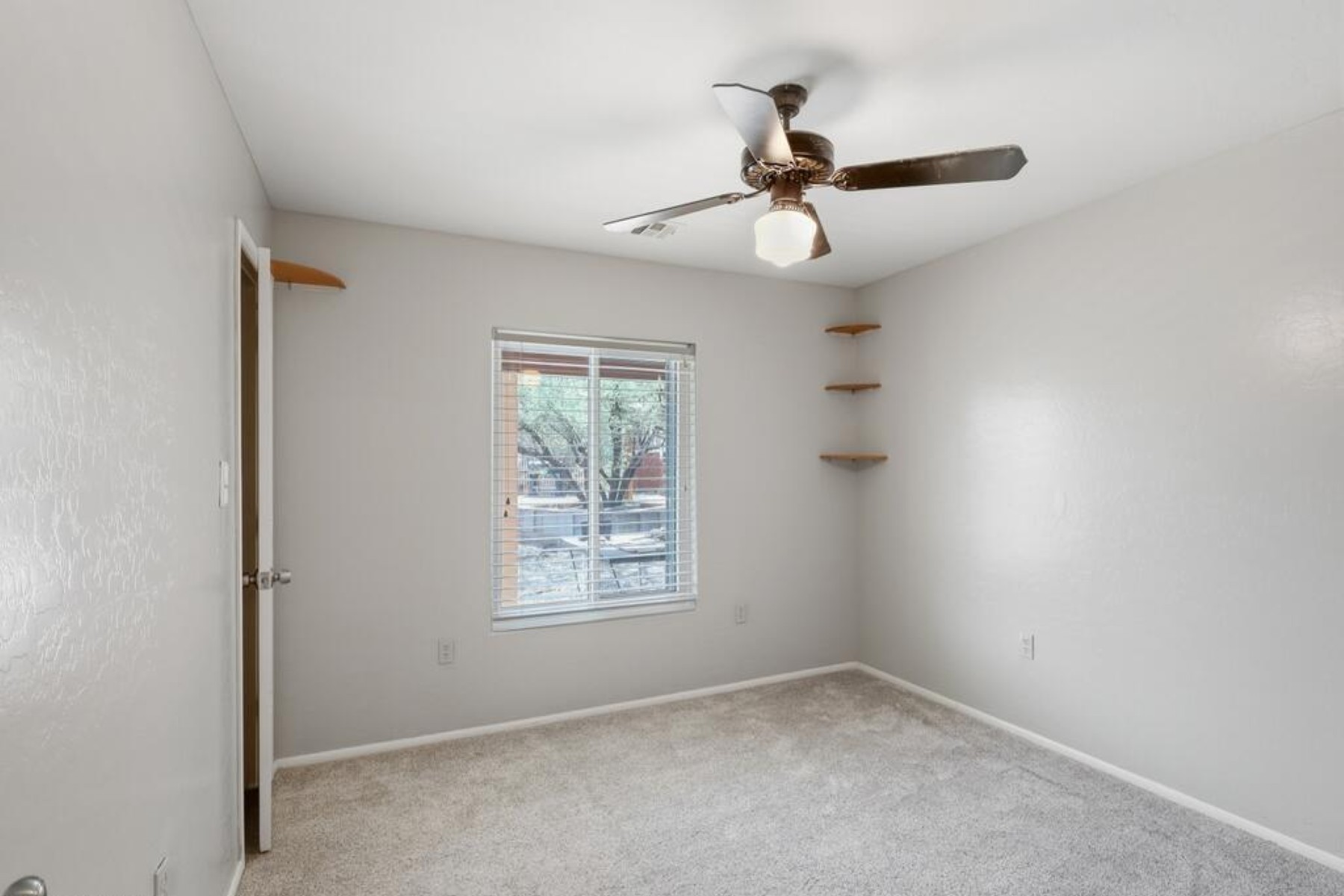  33651 S Topaz Road ¦ Black Canyon City, AZ - 物件實景