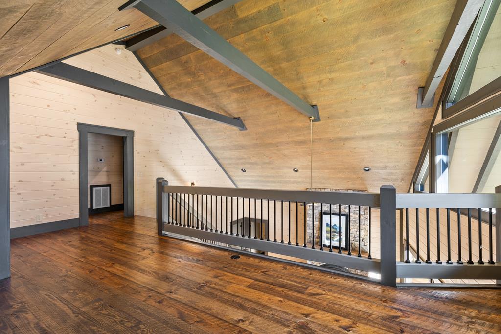 Mineral Bluff, Georgia, 30559, United States, 4 Bedrooms Bedrooms, ,5 BathroomsBathrooms,Residential,For Sale,1986837