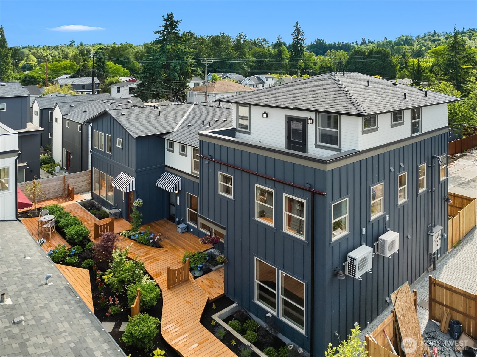 Seattle, Washington, 98106, United States, 4 Bedrooms Bedrooms, ,3 BathroomsBathrooms,Residential,For Sale,1902833
