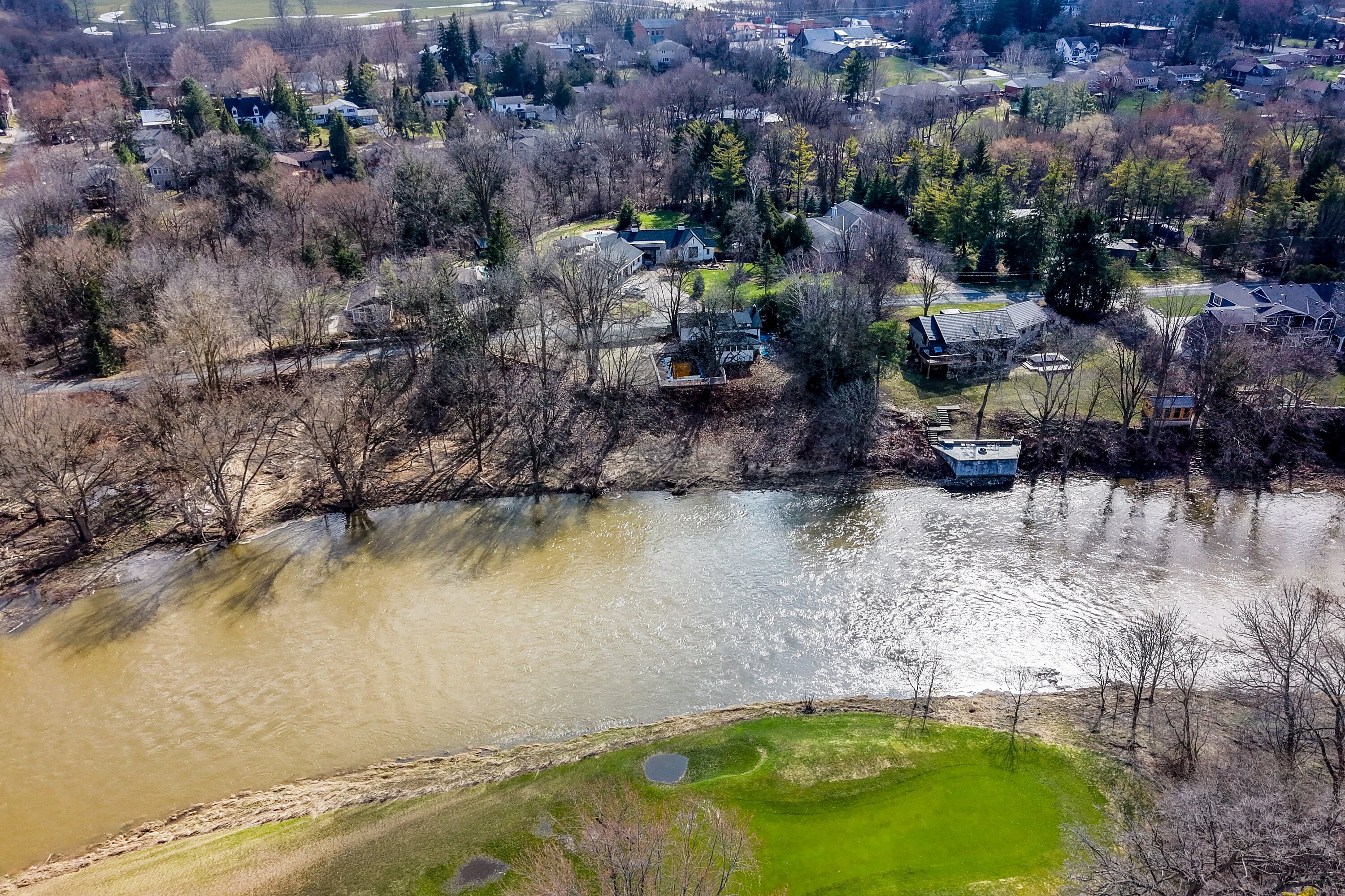  1.7-acre Waterfront Lot - 物件實景