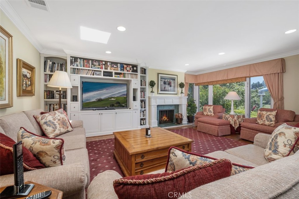 Newport Beach, California, 92660, United States, 7 Bedrooms Bedrooms, ,5 BathroomsBathrooms,Residential,For Sale,1939646