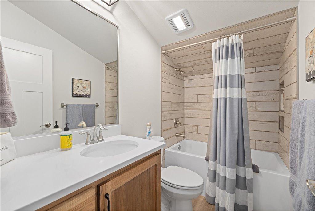 Red Lodge, Montana, 59068, United States, 3 Bedrooms Bedrooms, ,2 BathroomsBathrooms,Residential,For Sale,1994596