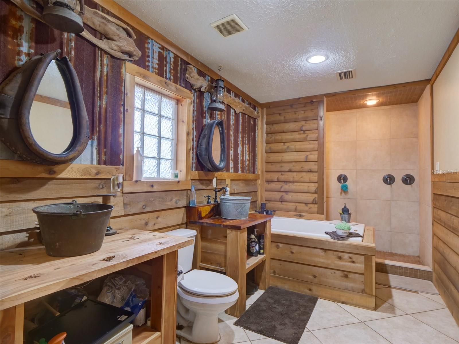 Wildwood, Florida, 34785, United States, 3 Bedrooms Bedrooms, ,2 BathroomsBathrooms,Residential,For Sale,2002543