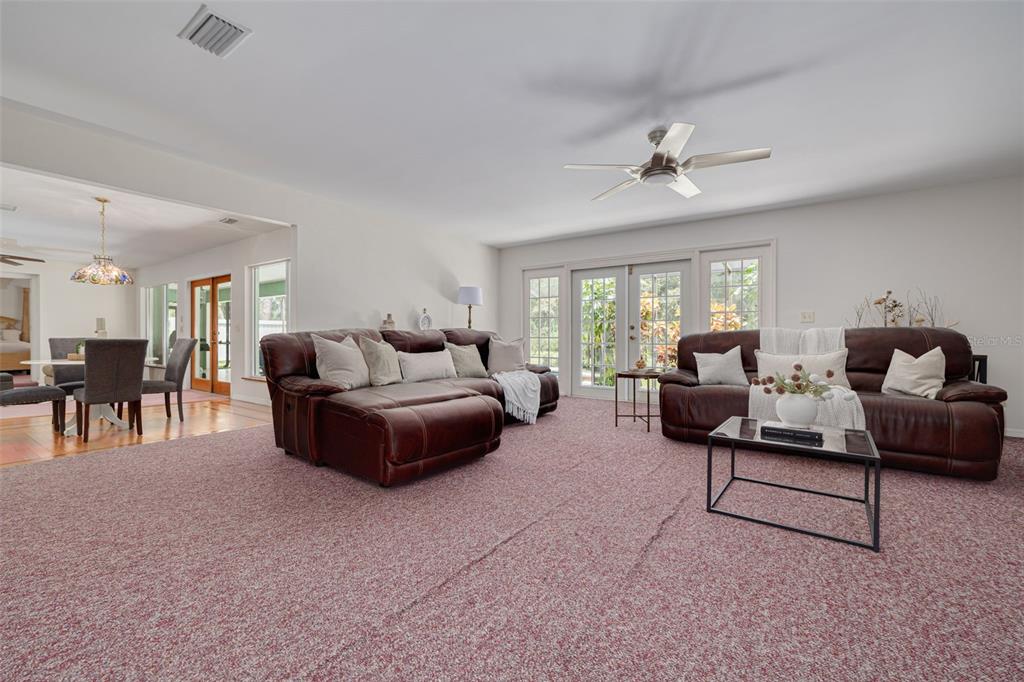Tampa, Florida, 33626, United States, 5 Bedrooms Bedrooms, ,3 BathroomsBathrooms,Residential,For Sale,1941740