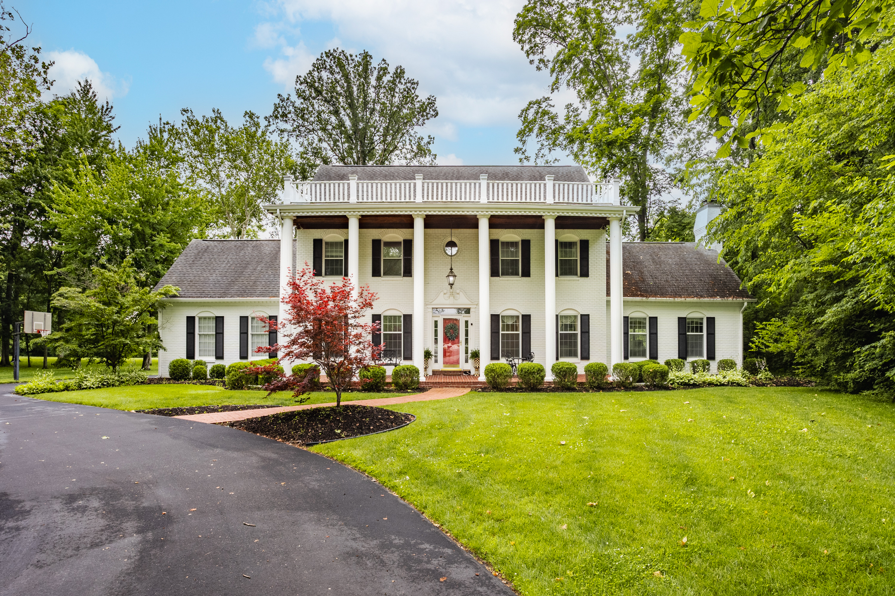  Iconic Colonial 5 Bedroom Estate - 物件實景