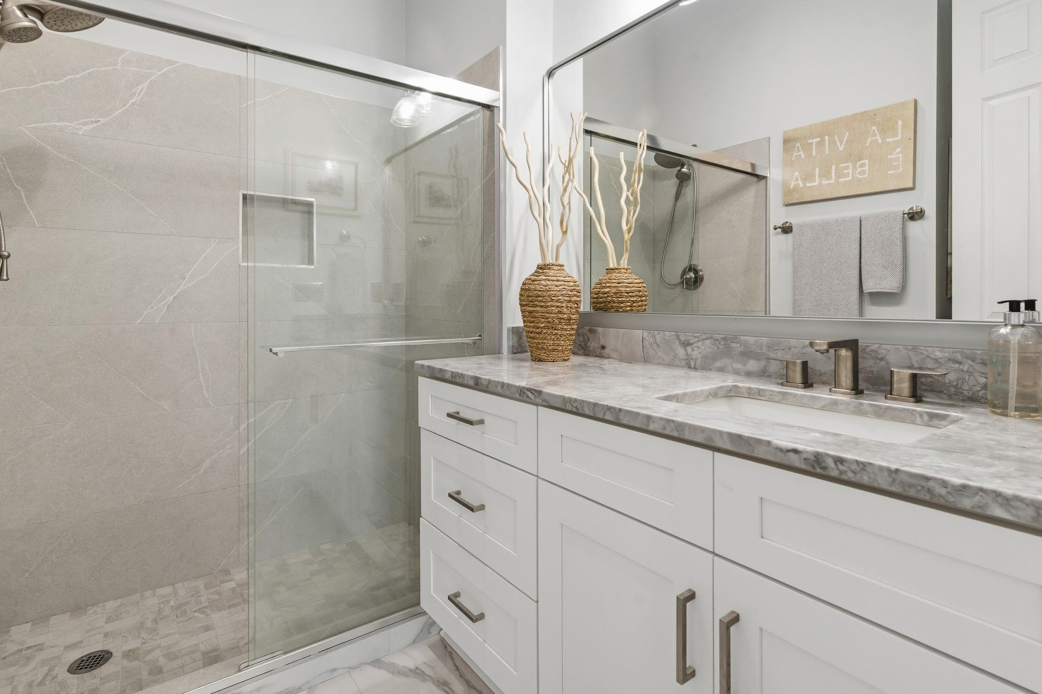  798 Shine Ave  Market Common - 物件實景