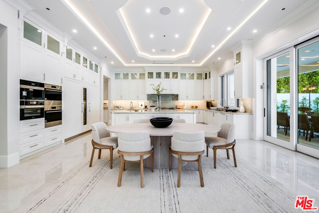 Beverly Hills, California, 90210, United States, 6 Bedrooms Bedrooms, ,12 BathroomsBathrooms,Residential,For Sale,1865227