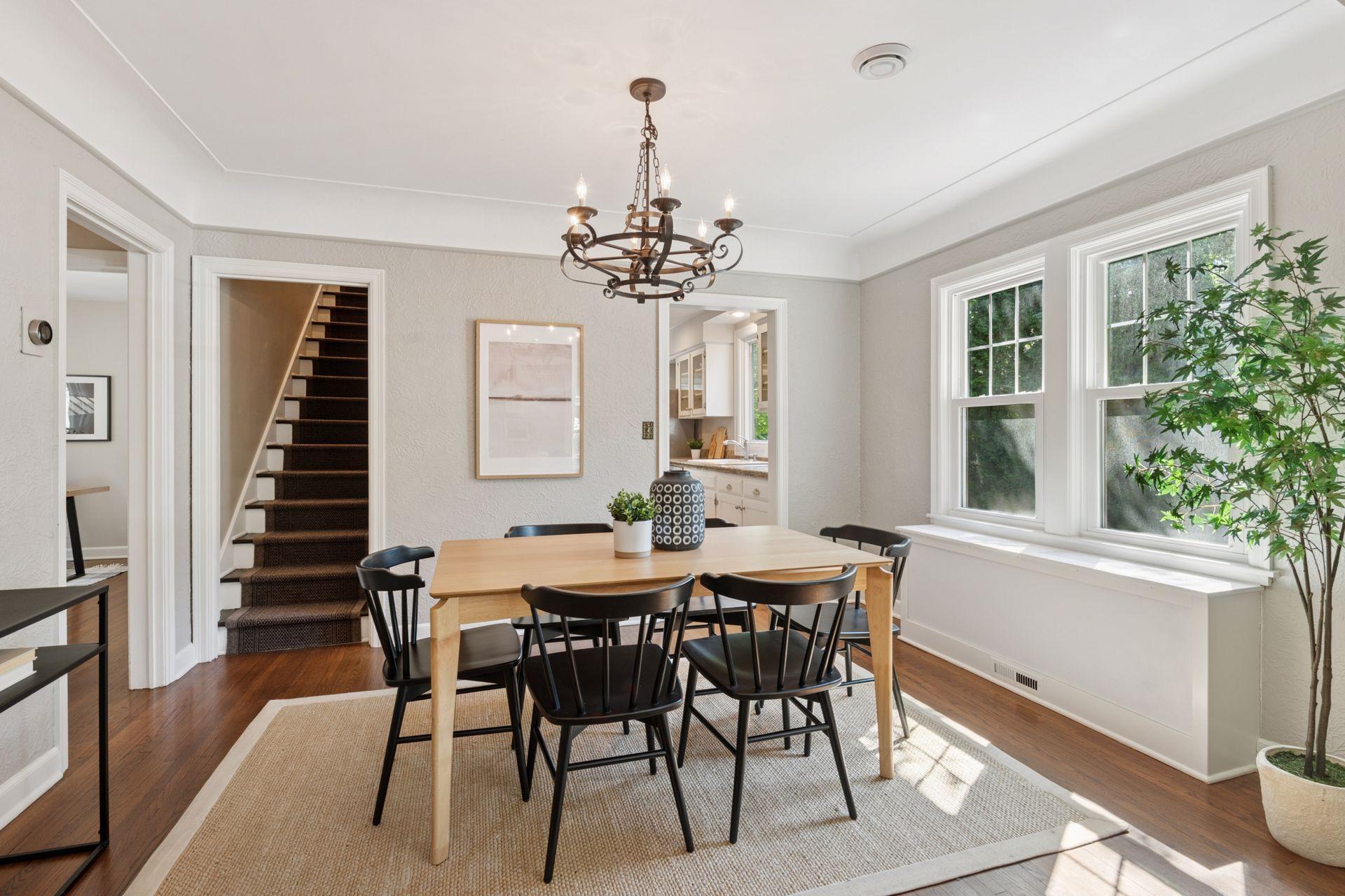 Minneapolis, Minnesota, 55410, United States, 4 Bedrooms Bedrooms, ,1 BathroomBathrooms,Residential,For Sale,1939161