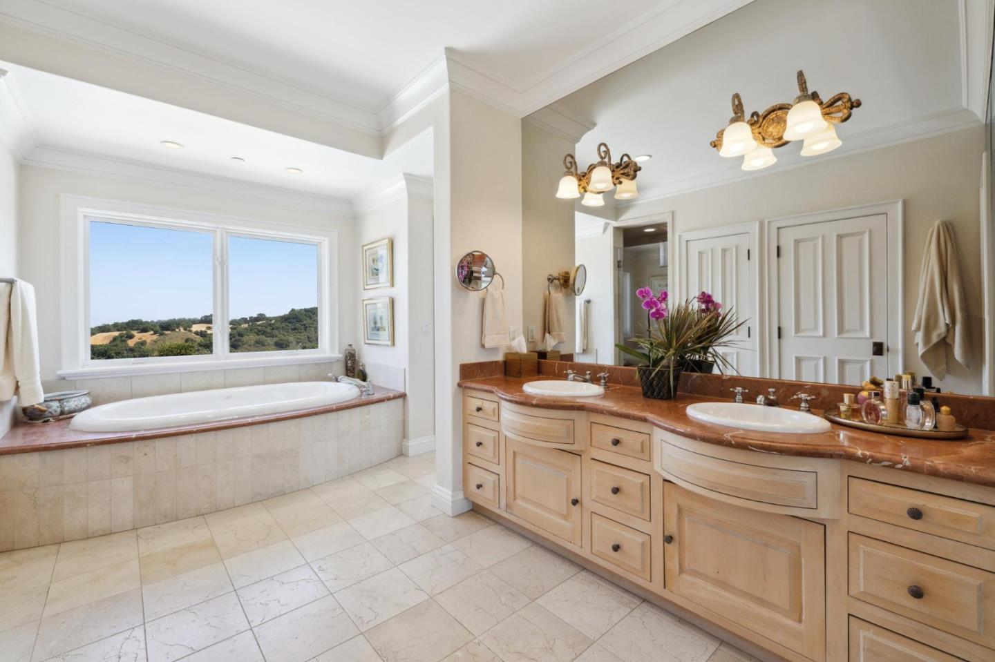 Portola Valley, California, 94028, United States, 5 Bedrooms Bedrooms, ,8 BathroomsBathrooms,Residential,For Sale,1807193