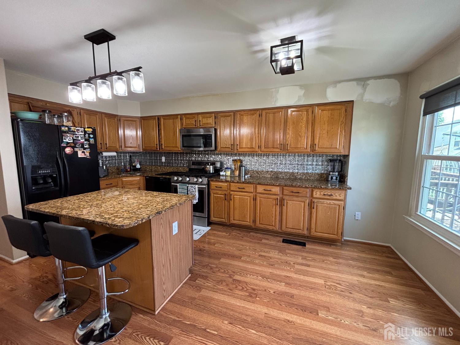 North Brunswick, New Jersey, 08902, United States, 3 Bedrooms Bedrooms, ,3 BathroomsBathrooms,Residential,For Sale,2048487