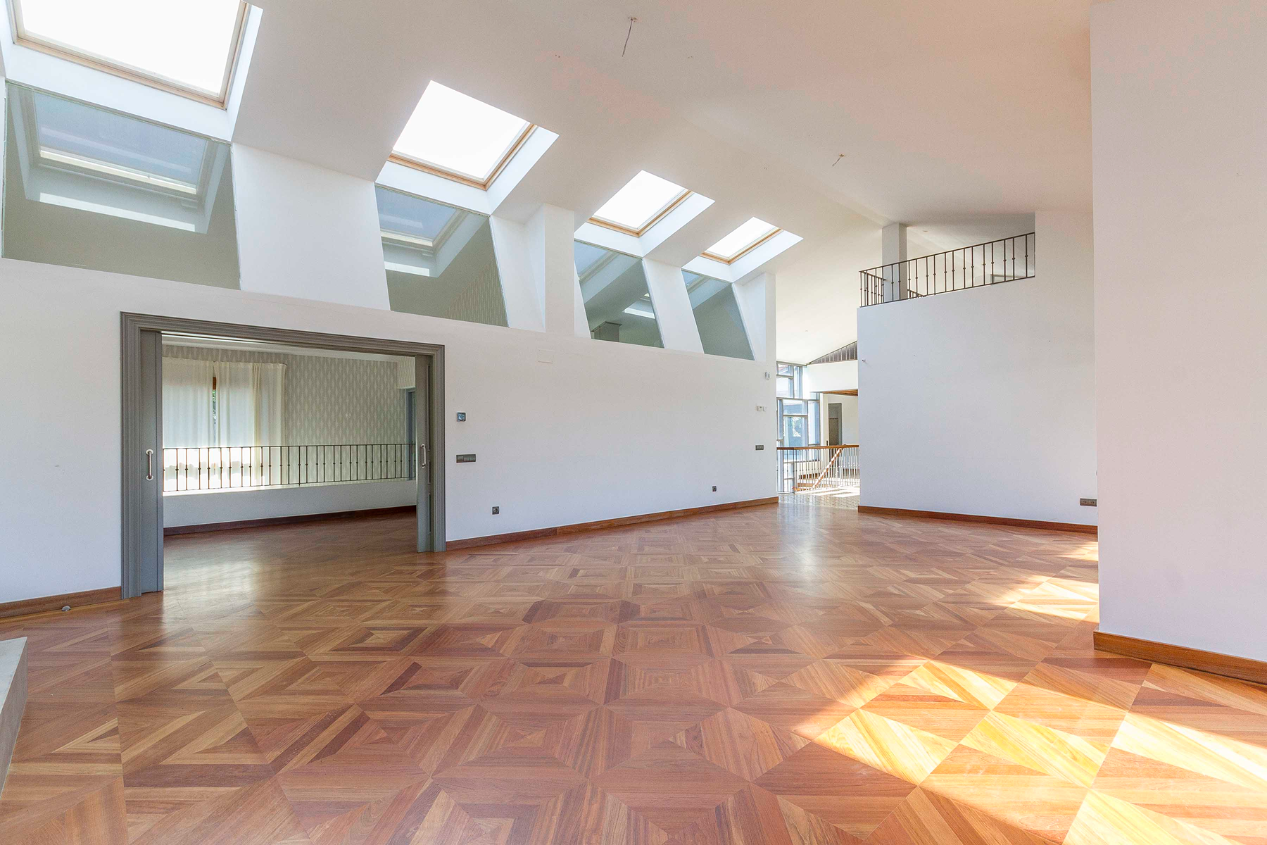  Spectacular detached villa in an excellent Ciudalcampo location - 物件實景