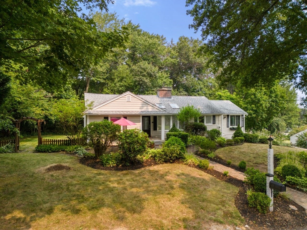 Chelmsford, Massachusetts, 01824, United States, 3 Bedrooms Bedrooms, ,2 BathroomsBathrooms,Residential,For Sale,1927111