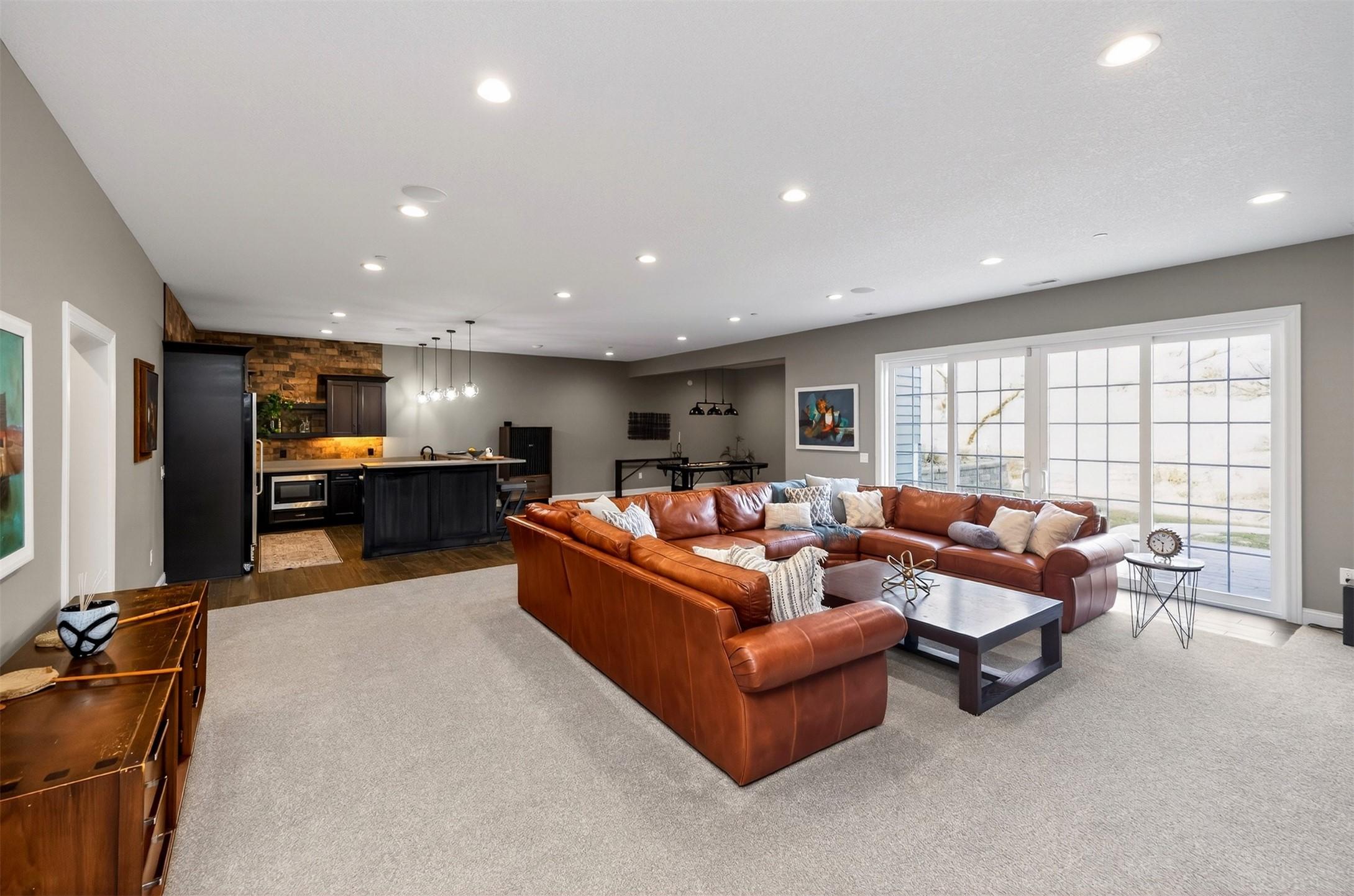 West Des Moines, Iowa, 50265, United States, 6 Bedrooms Bedrooms, ,6 BathroomsBathrooms,Residential,For Sale,2023219
