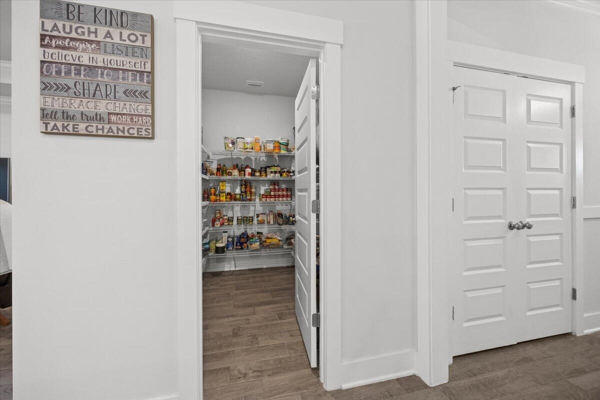 Gulf Breeze, Florida, 32563, United States, 4 Bedrooms Bedrooms, ,3 BathroomsBathrooms,Residential,For Sale,1933407